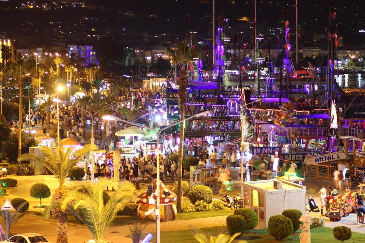 Beautiful Sultan House At Cleopatra Beach 1 With Umbrellas, Balcony, Barbecue, Private 100Mbps Wifi, Smart Tv, Table Games, Vip Trans-Fer - Beautiful Apartmenthouse Alanya Esterno foto