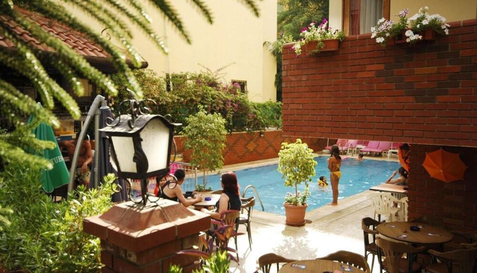 Beautiful Sultan House At Cleopatra Beach 1 With Umbrellas, Balcony, Barbecue, Private 100Mbps Wifi, Smart Tv, Table Games, Vip Trans-Fer - Beautiful Apartmenthouse Alanya Esterno foto